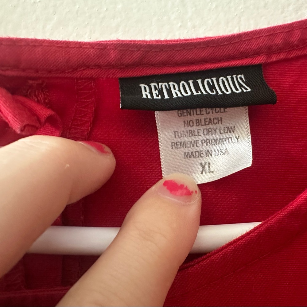 Retrolicious Red and Green Tulip Midi Dress - Picture 5 of 9